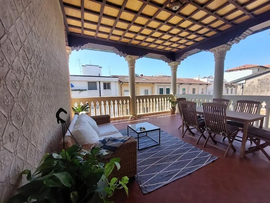 Apartment Appartamento Villino Fontanella Viareggio
