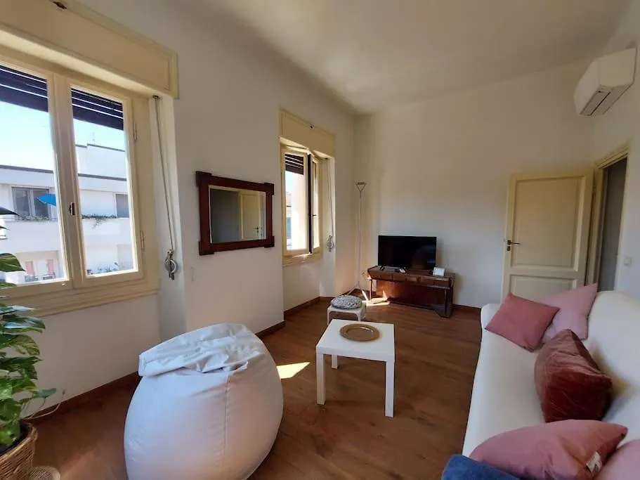 Apartment Appartamento Villino Fontanella Viareggio