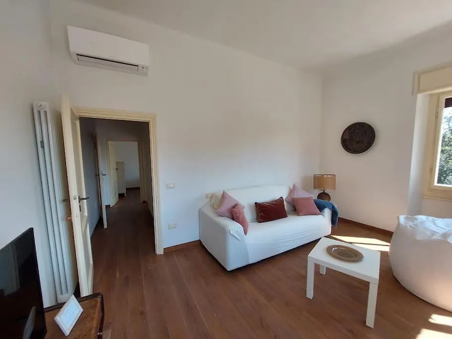 Apartment Appartamento Villino Fontanella Viareggio